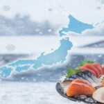 福岡市の結婚式場でノロ食中毒発生!93人中19人発症 冬の日本を背景に、カキポン、サーモンやしめさばの刺身、鶏ハムが並ぶ食材イメージ